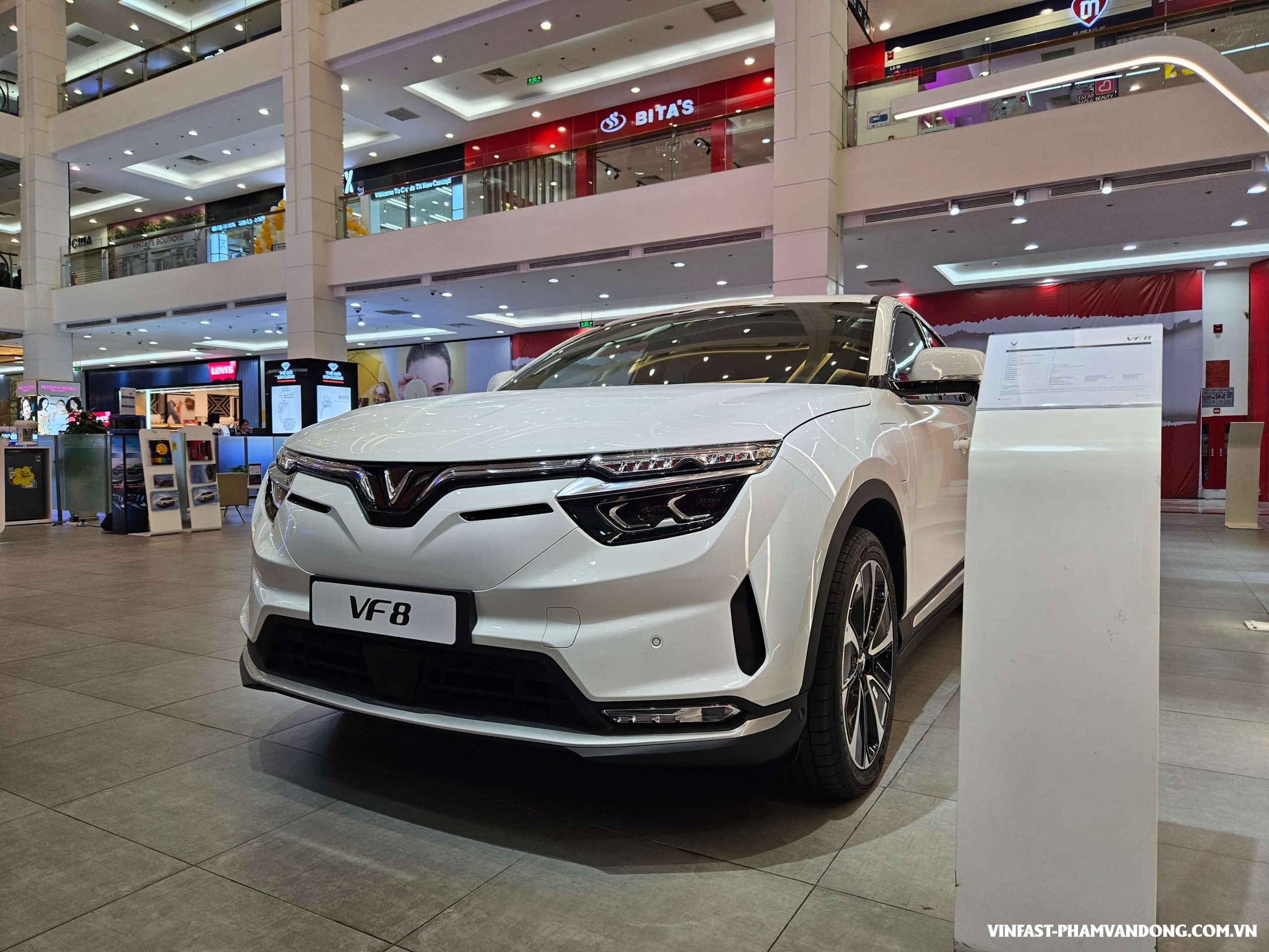 NGOẠI THẤT VINFAST VF 8