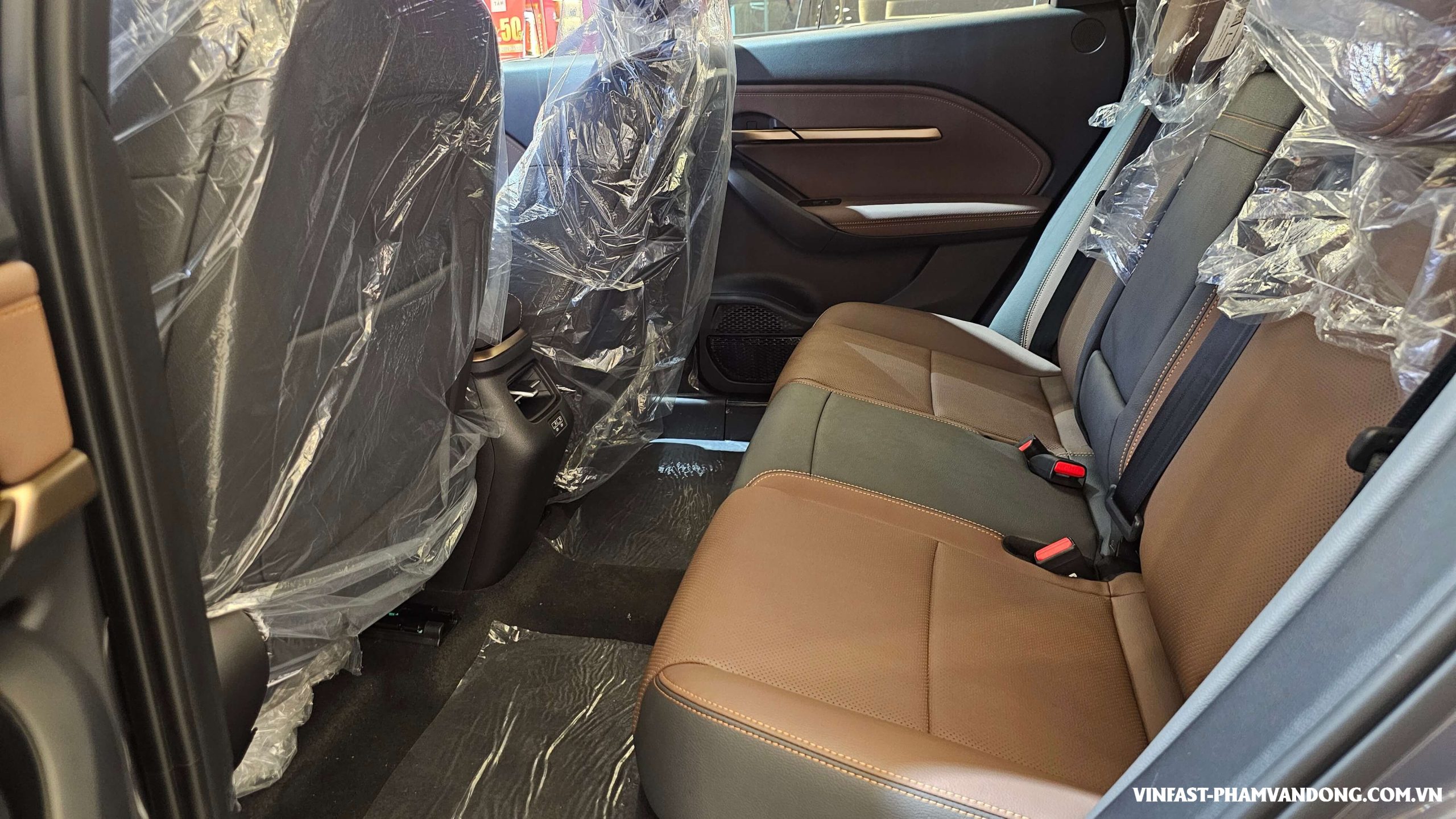 HÀNG GHẾ SAU VINFAST VF 6