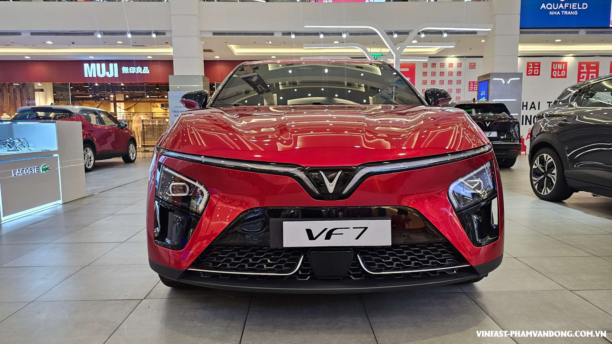 VinFast VF7 có trưng bày tại Showroom VinFast Phạm Văn Đồng không?