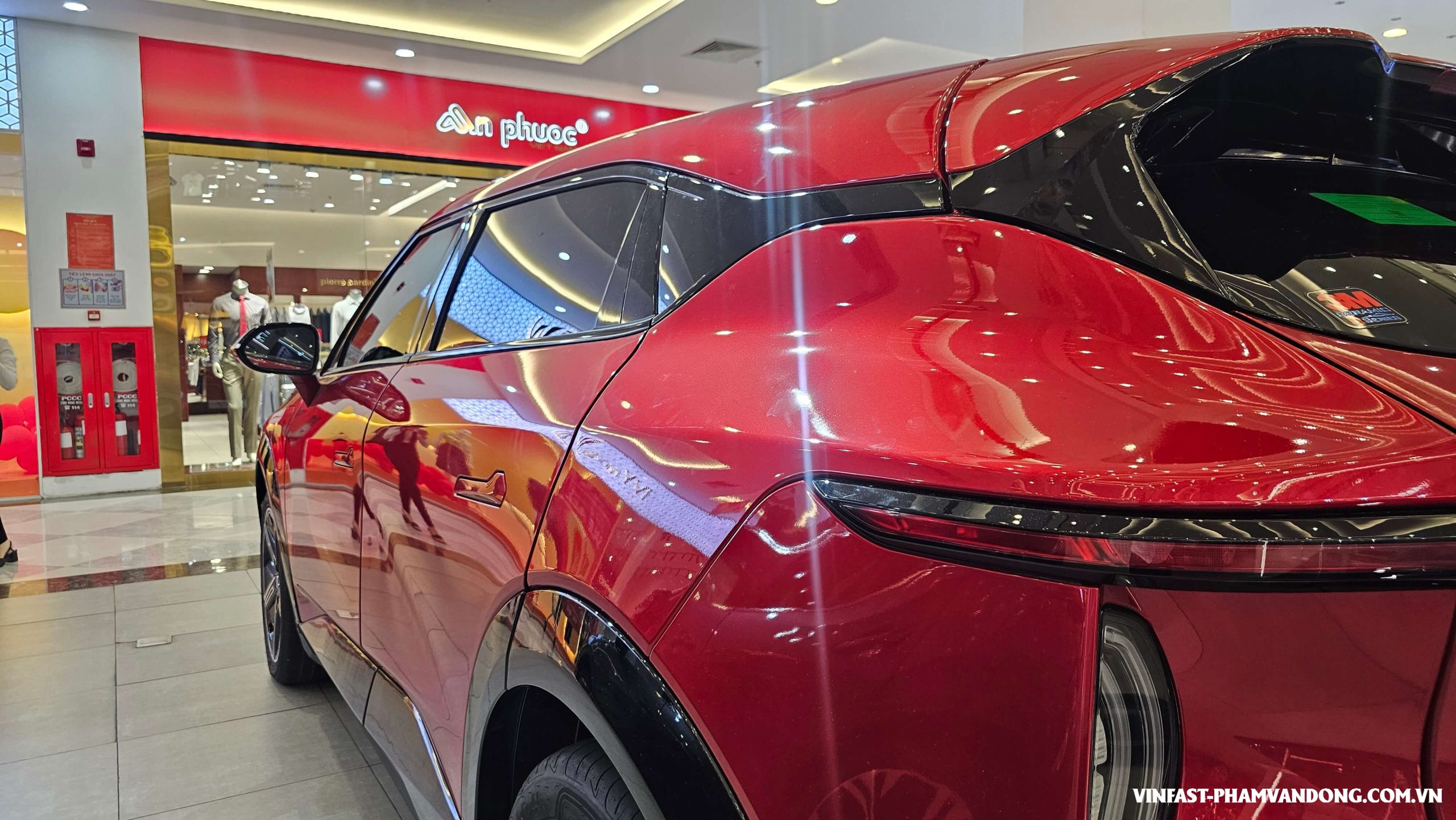 VinFast VF 7 - Ảnh 9