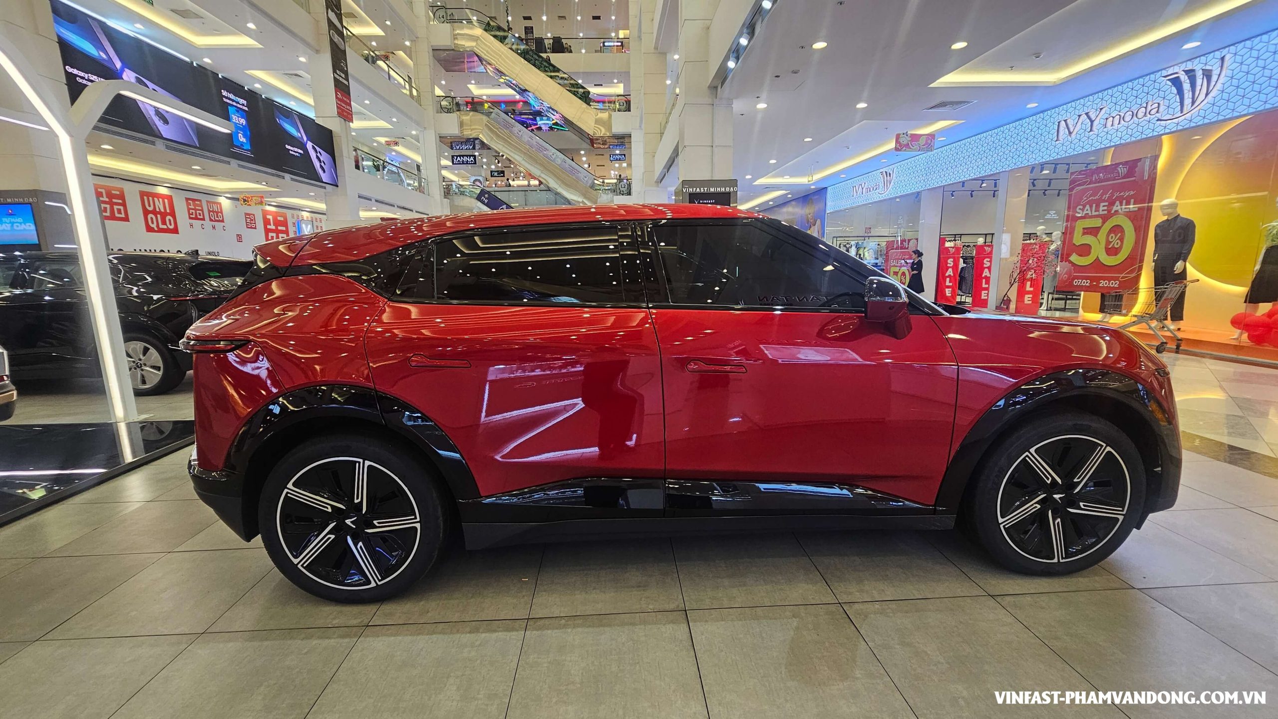 thân xe vinfast vf 7