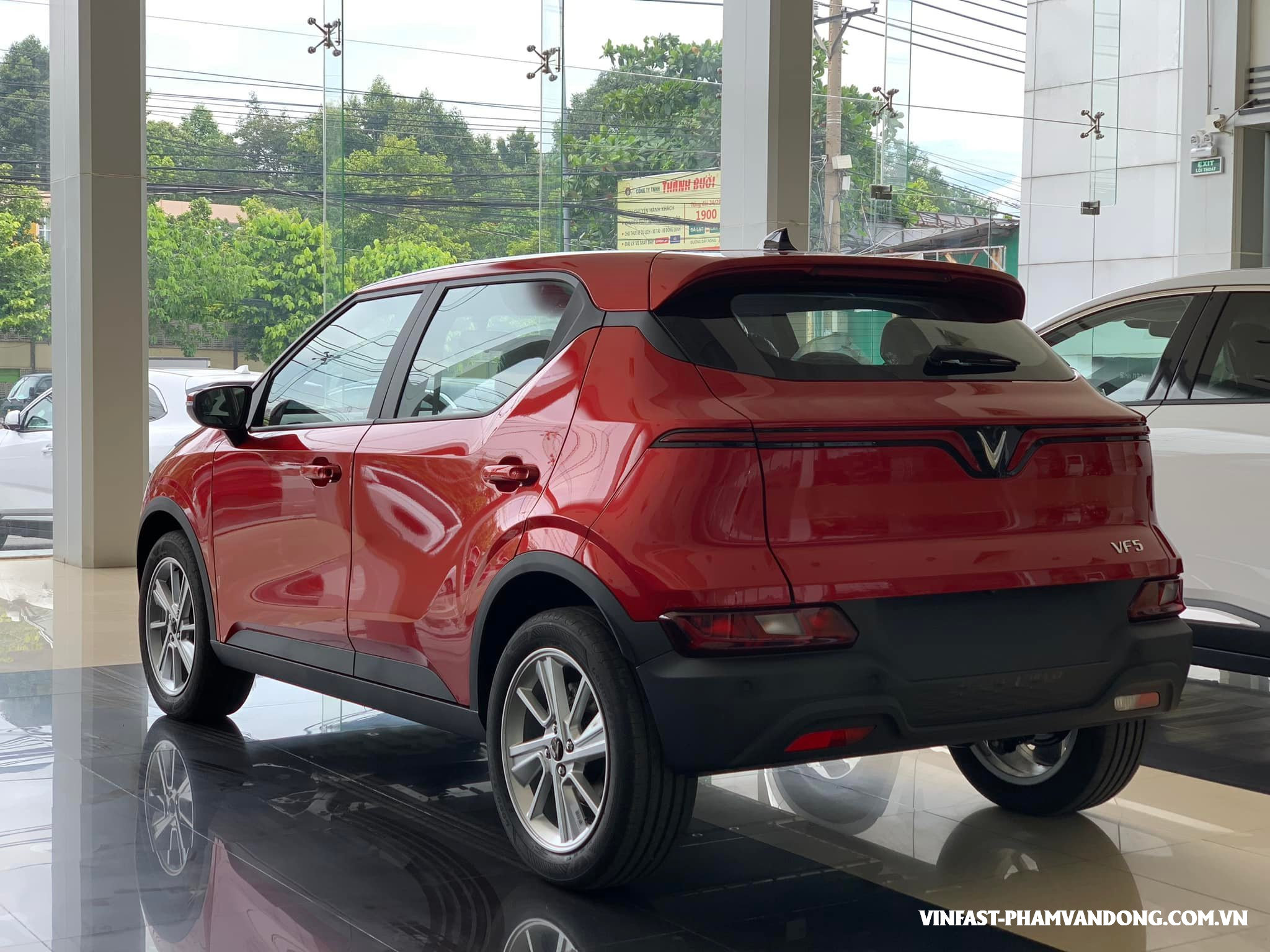 thân xe vinfast vf 5