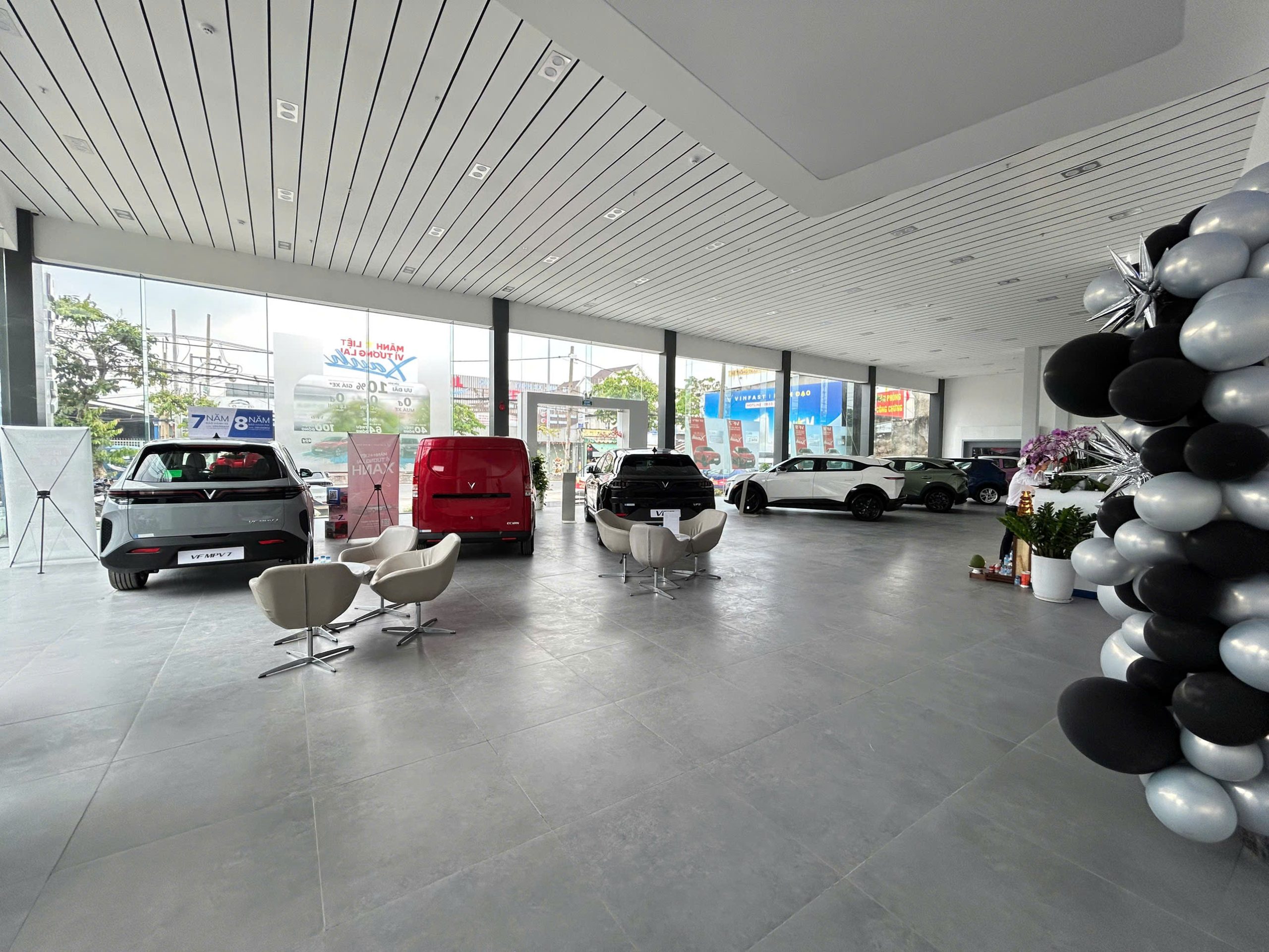 Các dòng xe đang trưng bày tại Showroom VinFast Phạm Văn Đồng