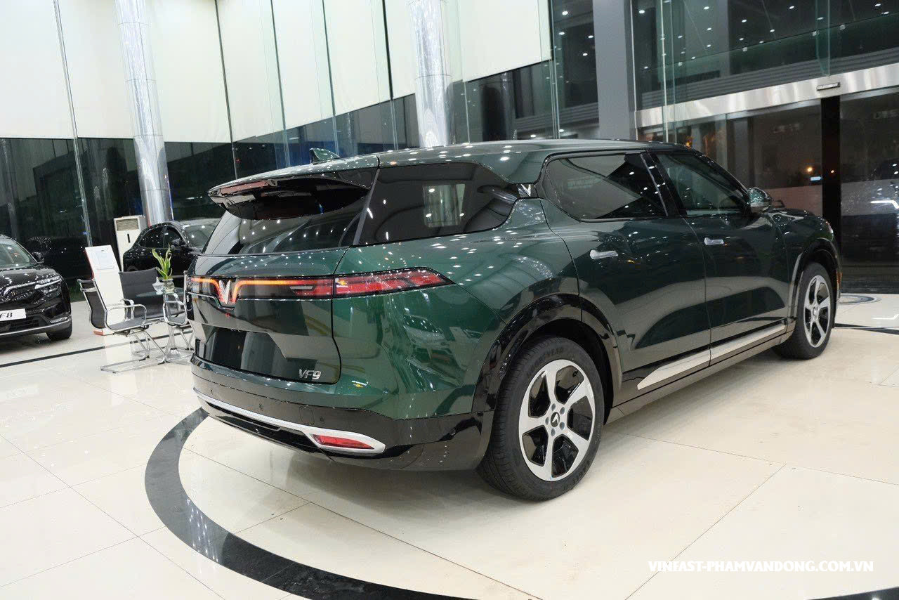 đèn hậu vinfast vf 9