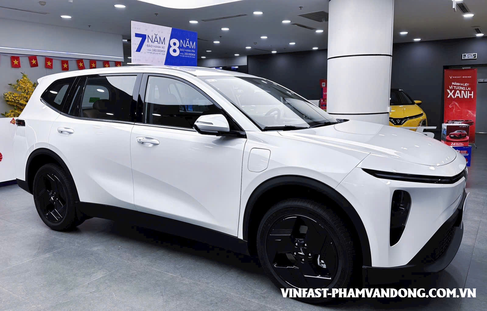 ngoại thất vinfast mpv 7