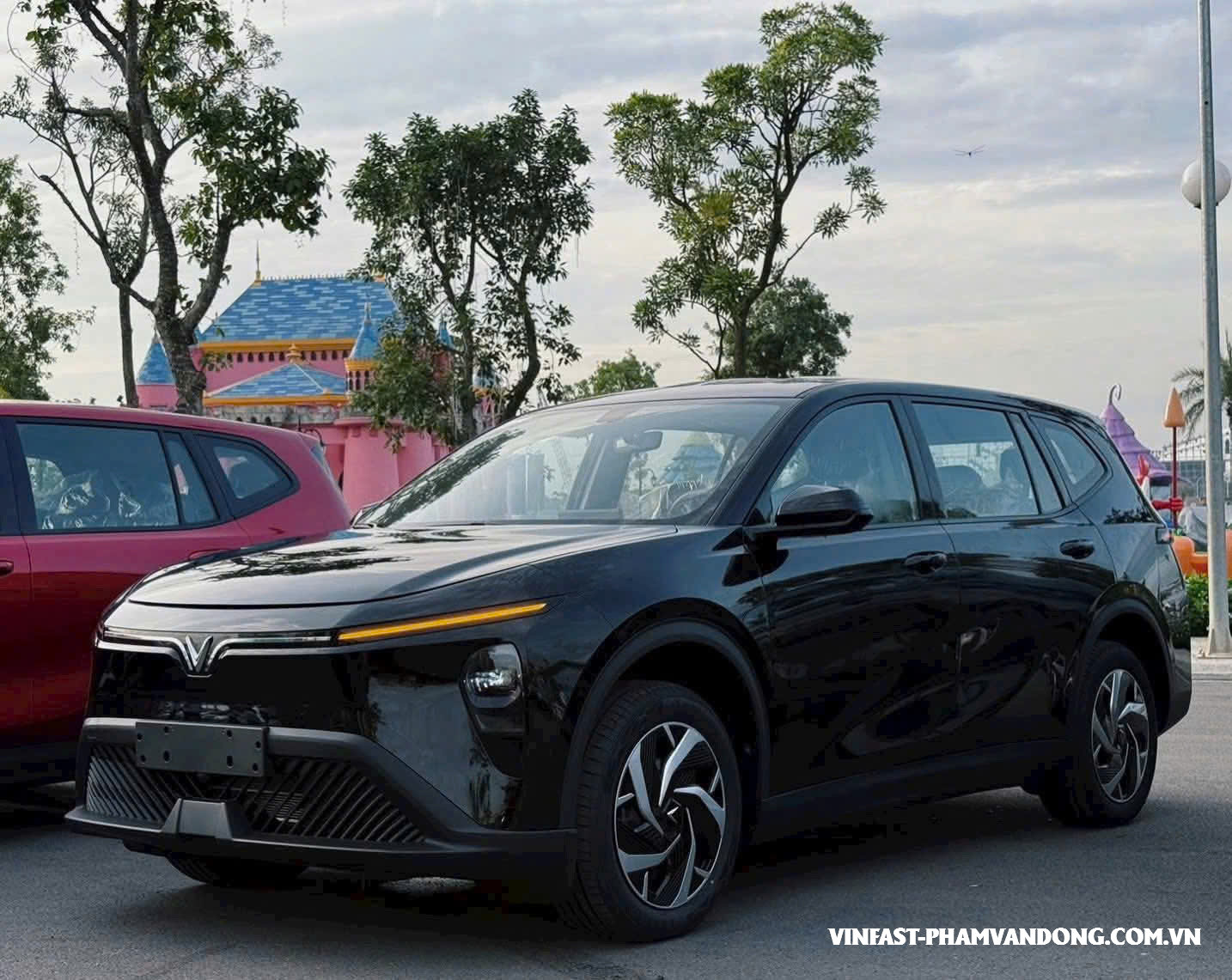 tổng quan vinfast limo green