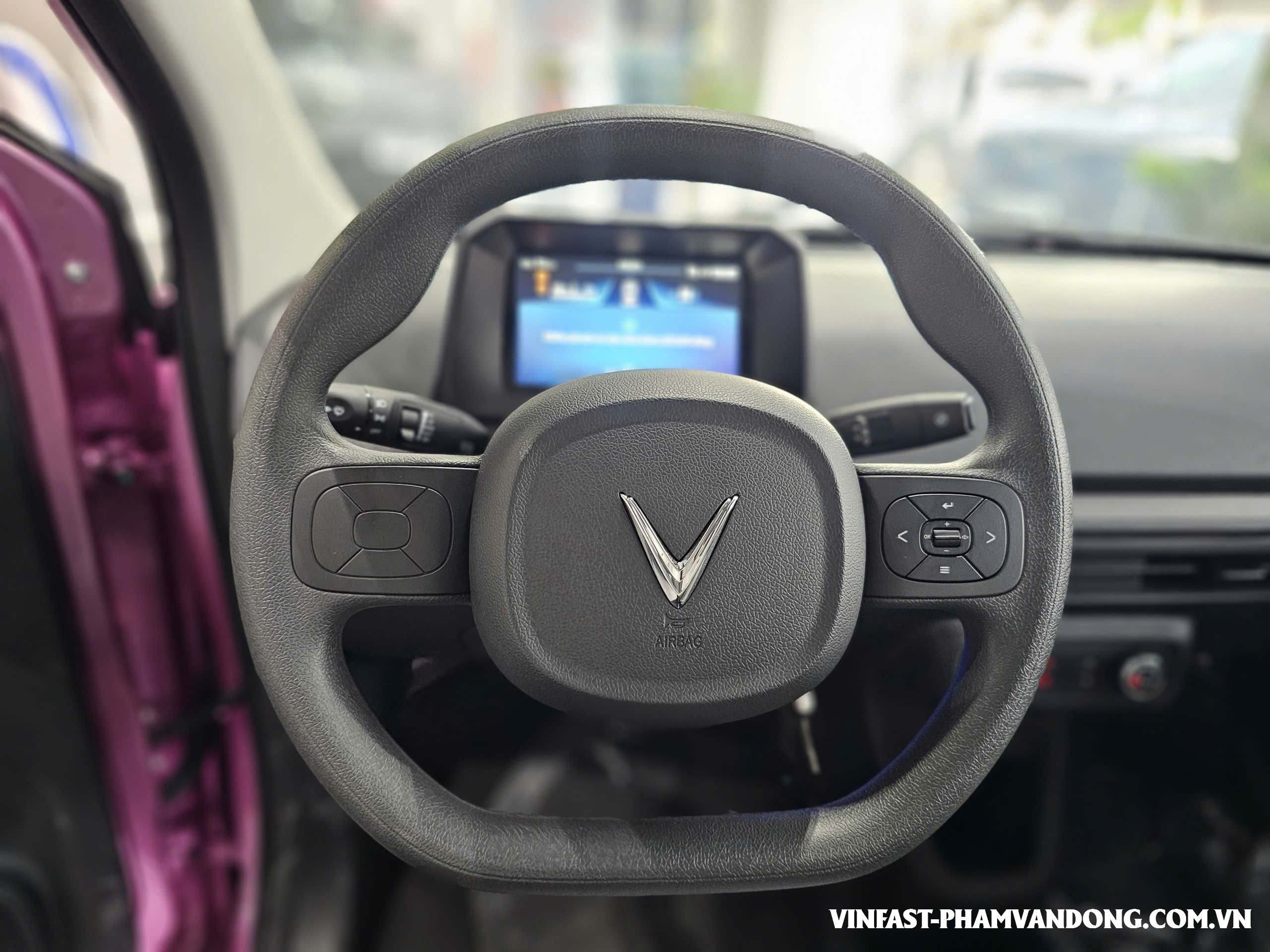 vô lăng vinfast minio green